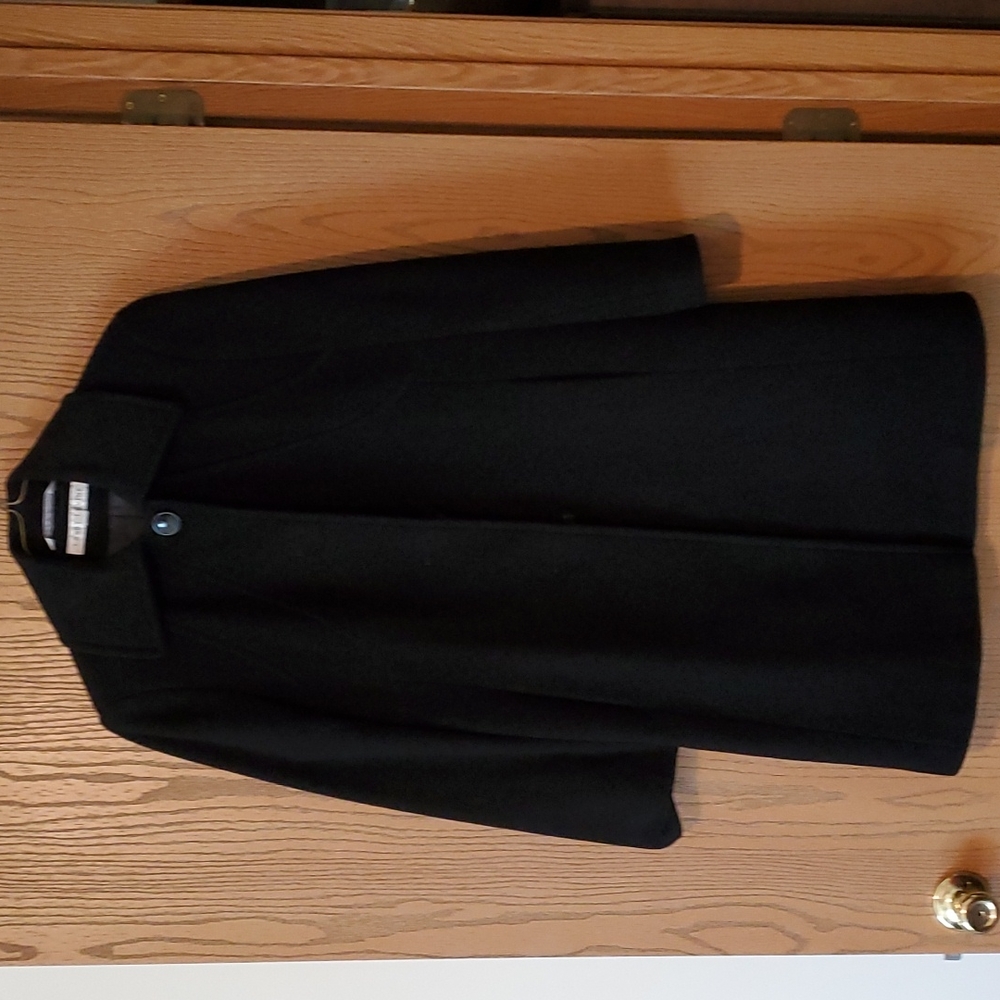 Women's Larry Levine wool coat. Size 10. Black.